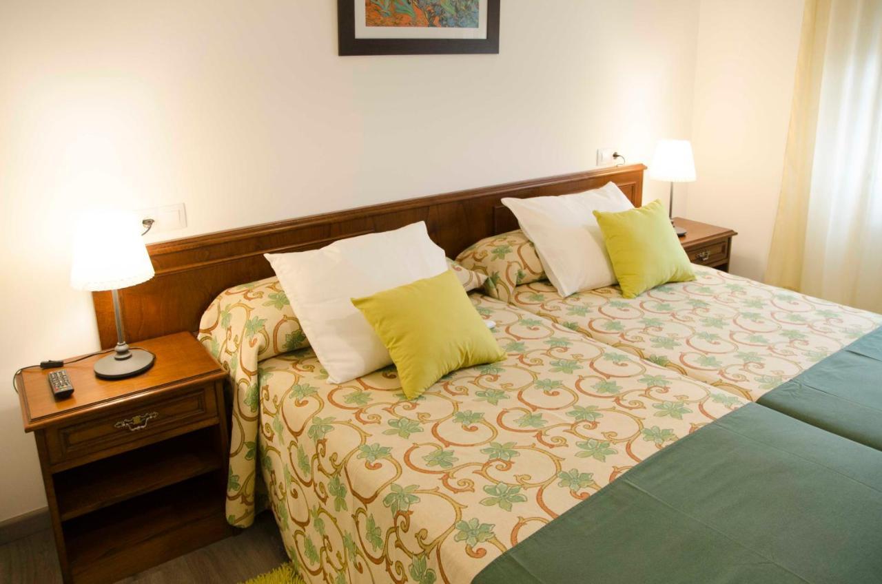 Hotel La Bilbaina De เบกาโด ภายนอก รูปภาพ